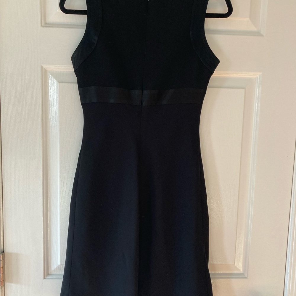 Dress - Picture 2 of 7